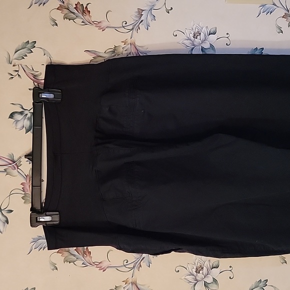 Old Navy Black Full Panel Maternity Boot Cut Cotton Dress Pants Size 20 GUC - Picture 5 of 7